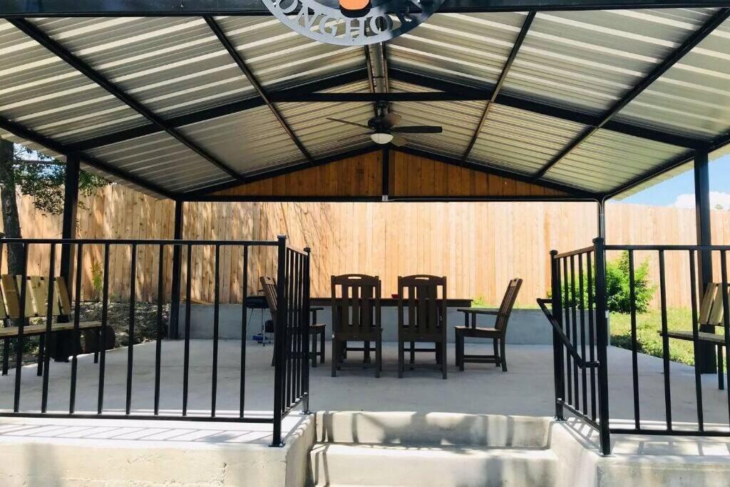 Vila Cyc Eclectic Back House With Bbq Gazebo San Antonio Exteriér fotografie